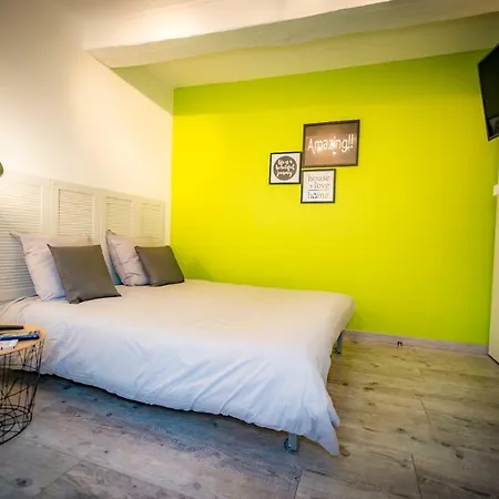 Appartement CHEVAL DE TROYES - Ecrin de calme - HYPER CENTRE Extérieur photo